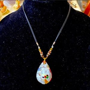 Standout Murano glass shimmering 2 way pendant and chain.